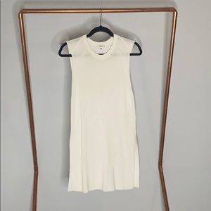 Aritzia Wilfred Palmier sleeveless tunic sweater